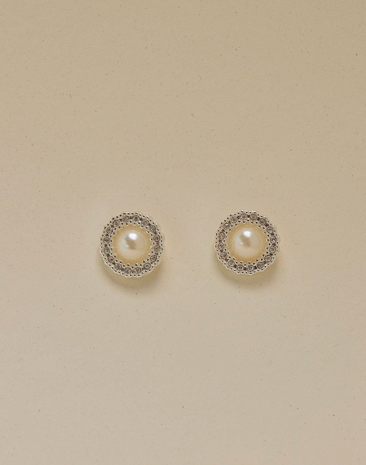 Aretes Roma