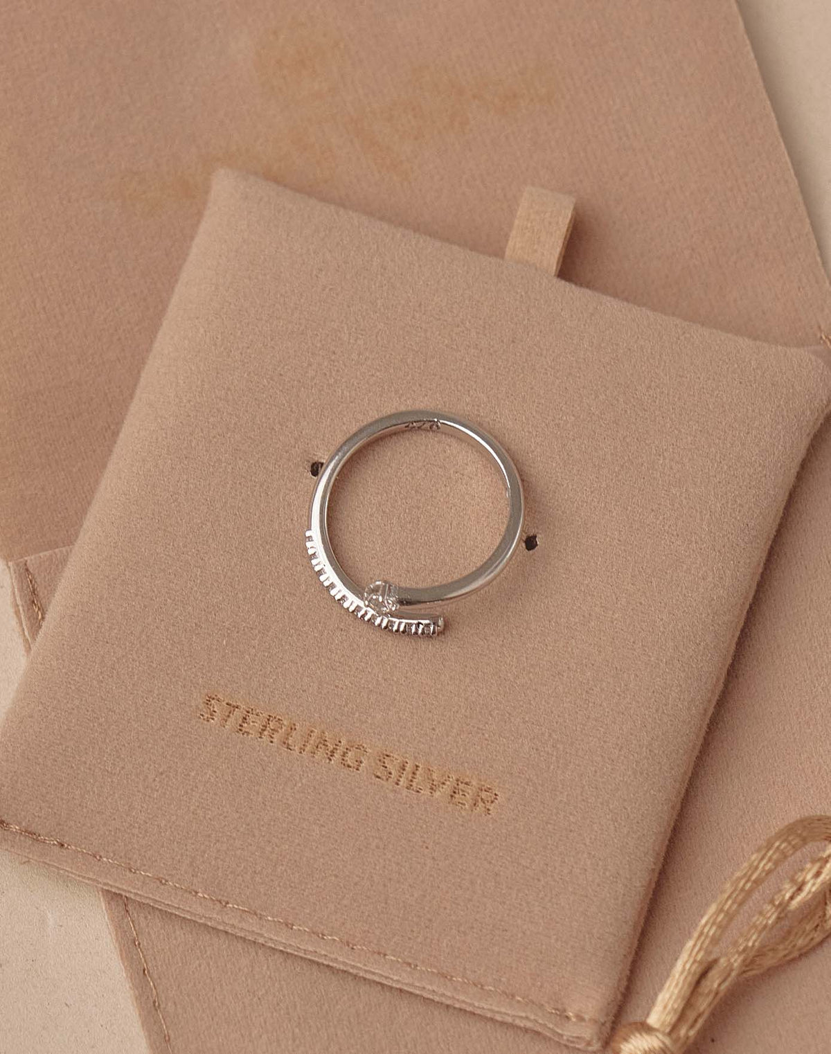 Anillo en Plata 925 Twist Crystal