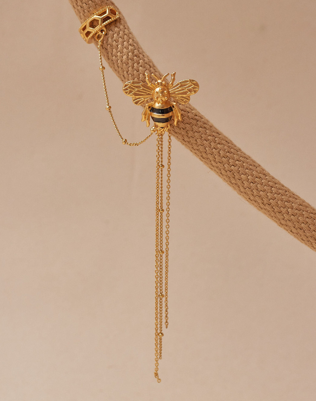 Aretes Queen Bee