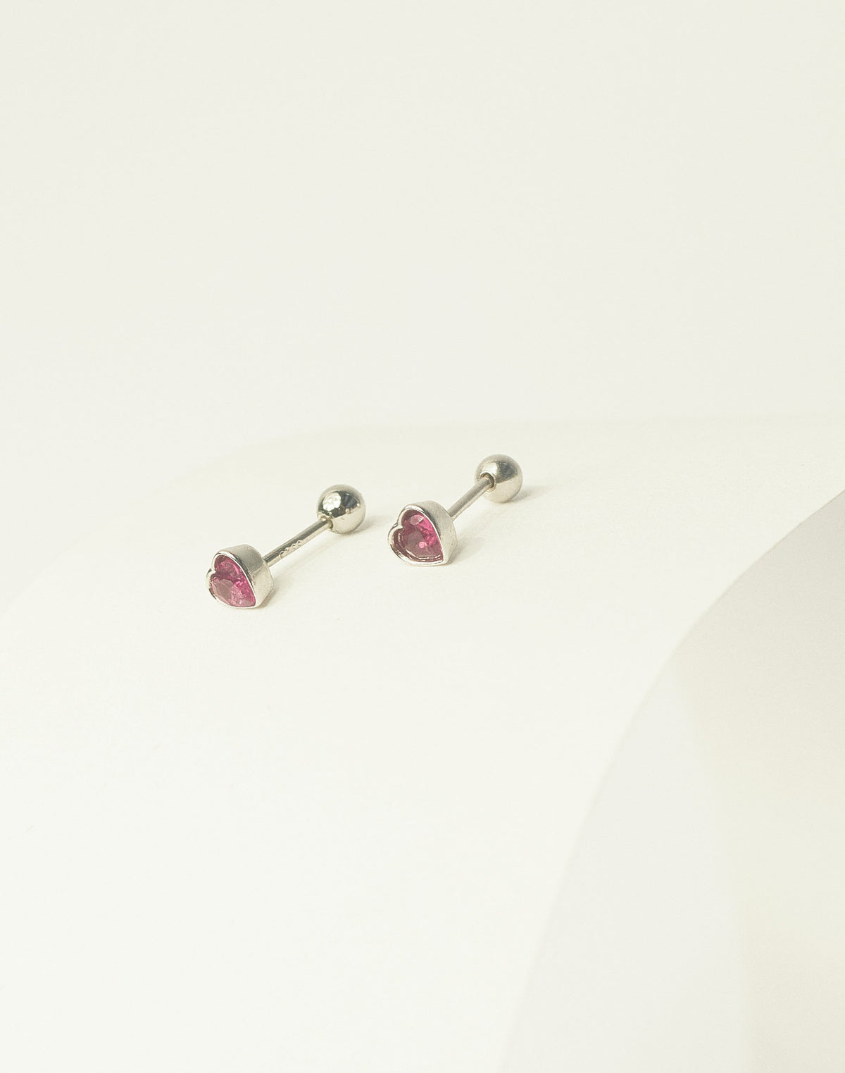 Aretes en Plata Zircon Corazón Siam