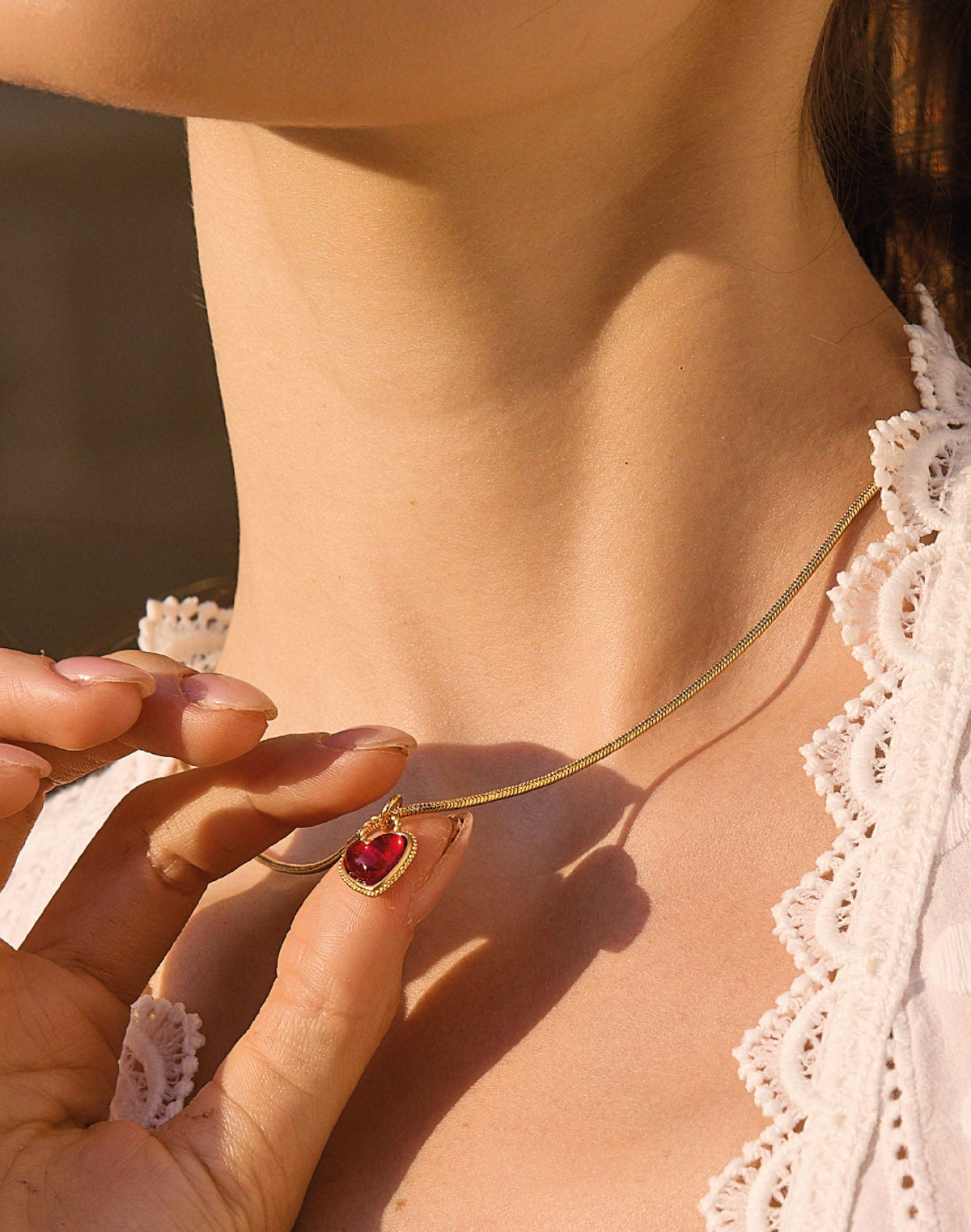 Collar Carmesí