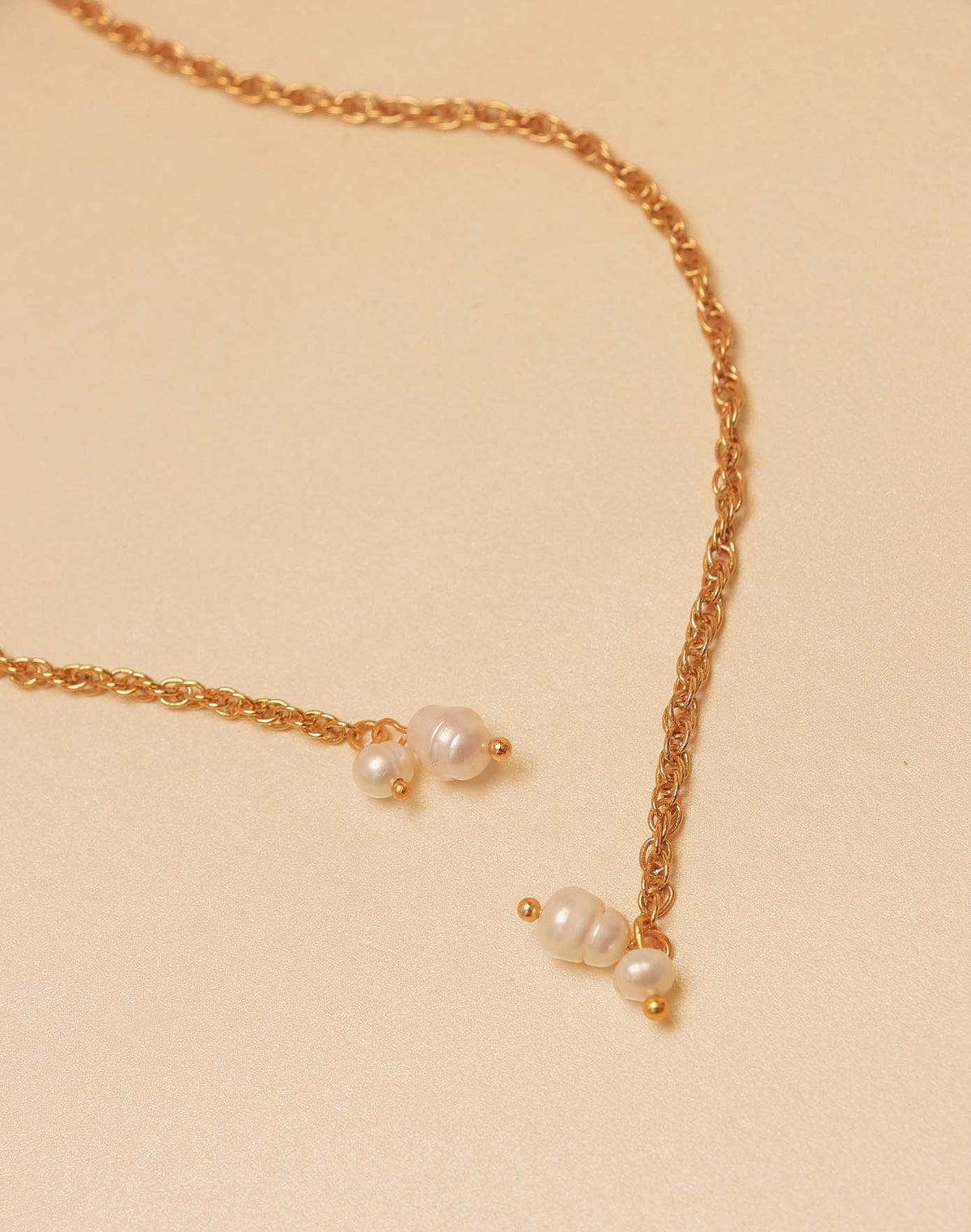 Collar Corbatín de Perlas