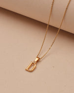 Collar de Letras Serif