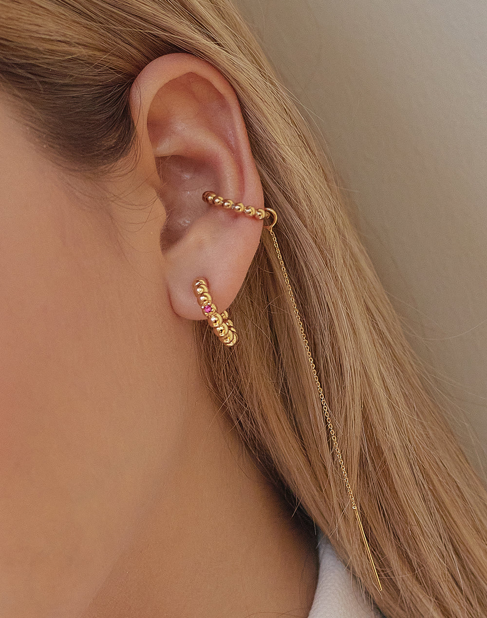 Earcuff con Cadena Dots